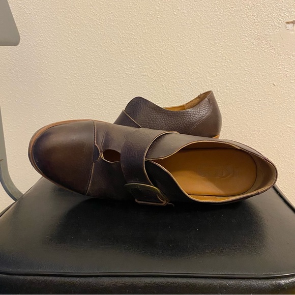 Korks Brown Leather Buckle Bootie Heels Size 10/42 - Picture 2 of 5